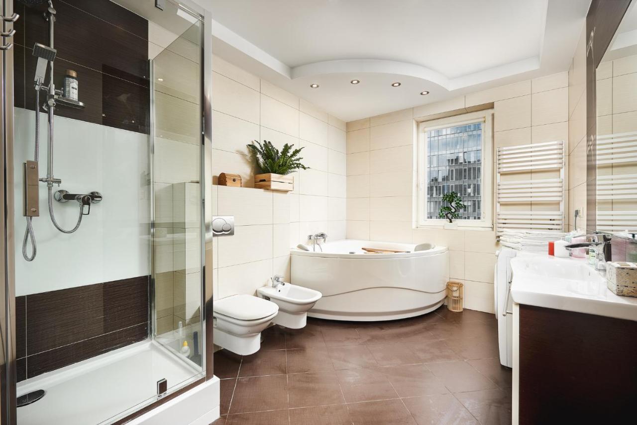 Lumina Spacious Apartment Near The Railway Station Варшава Екстериор снимка
