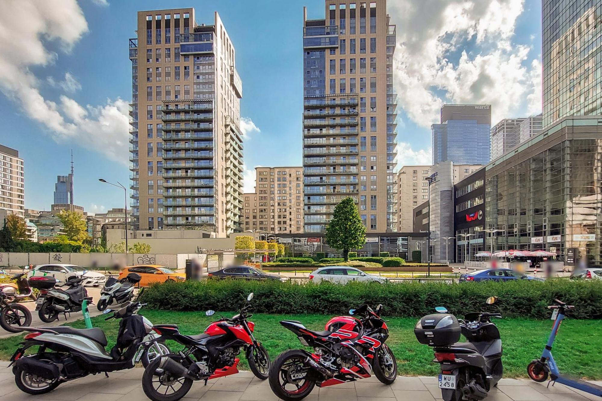 Lumina Spacious Apartment Near The Railway Station Варшава Екстериор снимка